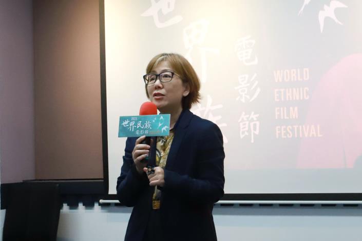 文化部政務次長王時思表示。「2023世界民族電影節」以更澎湃、更多元的民族文化聯結，讓大家看見不同民族對於幸福的詮釋。