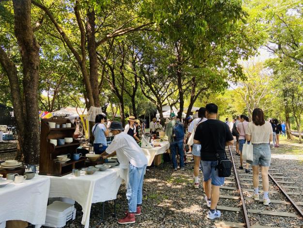 宜蘭林業小鎮森活書食節於9月9日在羅東林業文化園區辦理，吸引眾多民眾來林間參與。