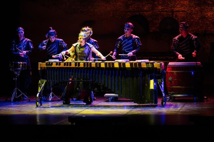 朱宗慶打擊樂團「擊樂劇場《木蘭》」自2010年首演起便屢獲好評，今年將在庄頭劇場宜蘭站與觀眾們來場打擊樂與京劇的深度對話。（財團法人擊樂文教基金會提供）