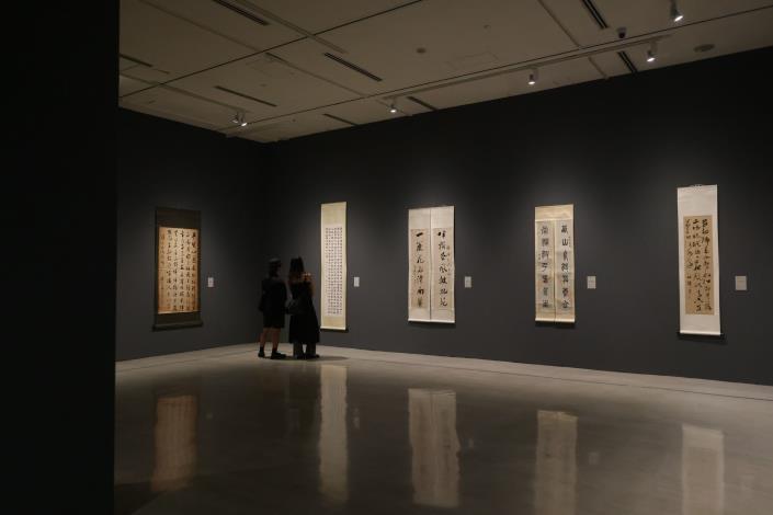 「匯流溯源—國美典藏臺灣早期書畫展」為國美館近20年來最大規模的早期書畫作品展，展覽融合館方早期書畫典藏品，以及重建藝術史計畫入藏的重要早期代表書畫作品。