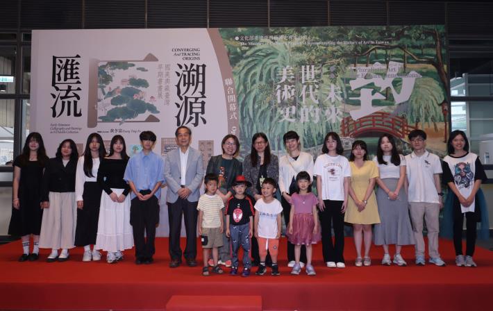 國美館今（13）日舉辦2檔重量級的「文化部前瞻重建臺灣藝術史專案計畫」系列主題展開幕式，邀請青年朋友及孩童們走進展間，凝聚未來世代對臺灣美術的共同記憶。