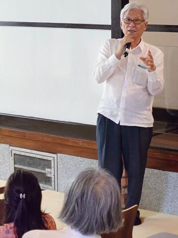 詩人李敏勇致詞