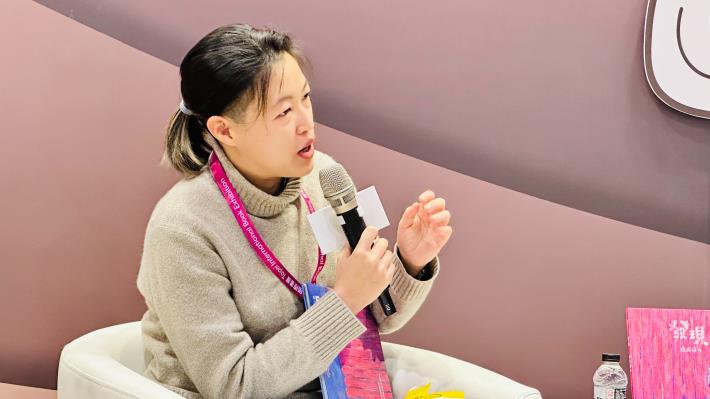 與陳威諺對談的繪本創作者郭正寧表示，參與工作坊讓她有機會可以跟其他學員、受難者及其家屬們一起回顧這段歷史，學習過程雖不容易，但是能有餘裕去回顧、發現，是彌足珍貴的經驗。