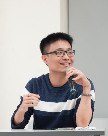 第一場講座與談人-傳藝金曲獎最佳編劇陳建星