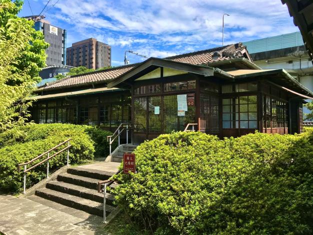 國父史蹟館「梅屋敷」旅館接應室，曾接待國父孫中山先生，見證其革命足跡，為重要歷史建築。