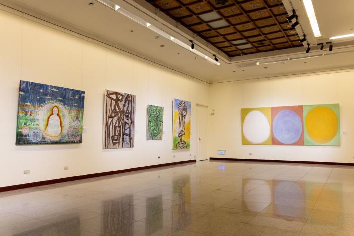 「維度綻放－2025台灣美術院年度大展」匯集40位院士的創作，即日起至5月6日於中正紀念堂1展廳展出。
