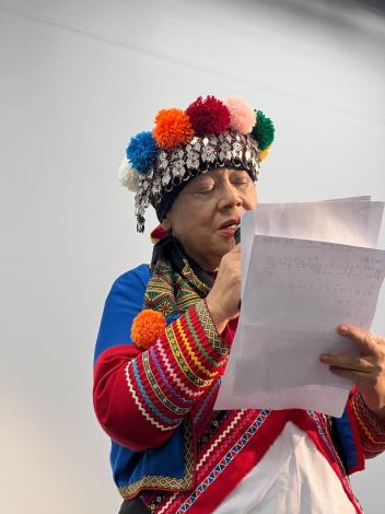 「臺灣人權及音樂故事展—高一生先生，三代的家族之歌」開幕式高美英獻唱（駐日臺灣文化中心提供）