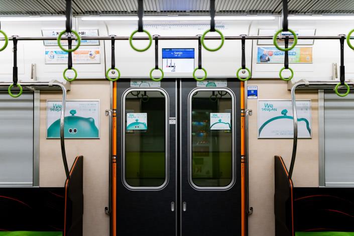 由民間自主發起的「We TAIWAN在世博看見臺灣」募資計畫，其中一項目標「a-We廣告登上京阪電車」已率先在前日實現。