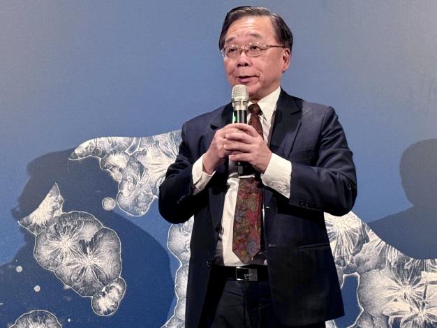 史博館「窯變．釉韻－范振金特展」科學與藝術交織 以釉彩封存臺灣風景