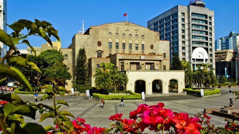 feature2_zhongshan hall