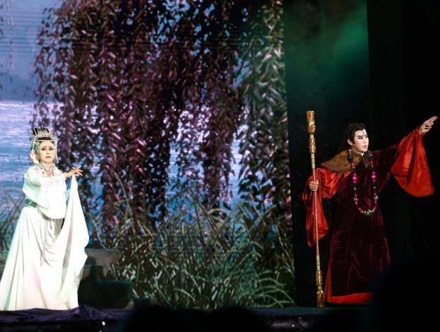 Taiwanese opera troupe Ming Hwa Yuan fascinates audiences in Chiayi