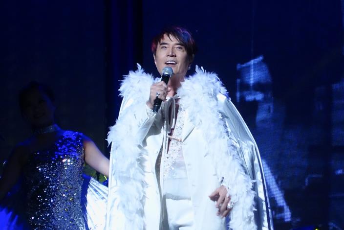 Singer Jimmy Lin