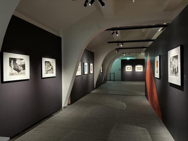 A view of the exhibition on printmaking art