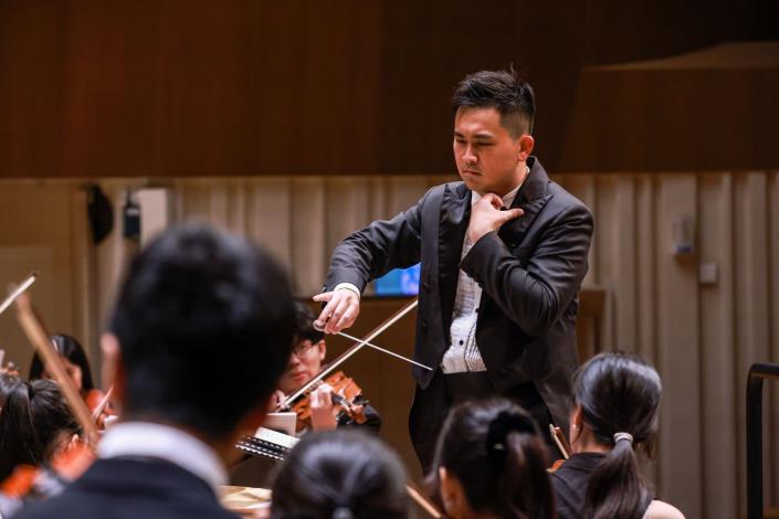 Conductor | Brian Liao 
