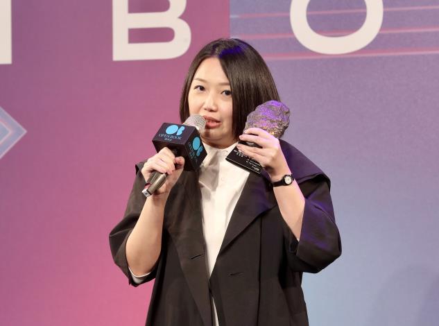 Writer | Hung Ai-chu