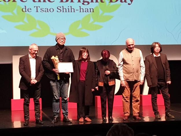 曹仕翰導演榮獲維蘇亞洲國際影展「國際評審團獎」(維蘇影展攝影師Jean-François Maillot拍攝)