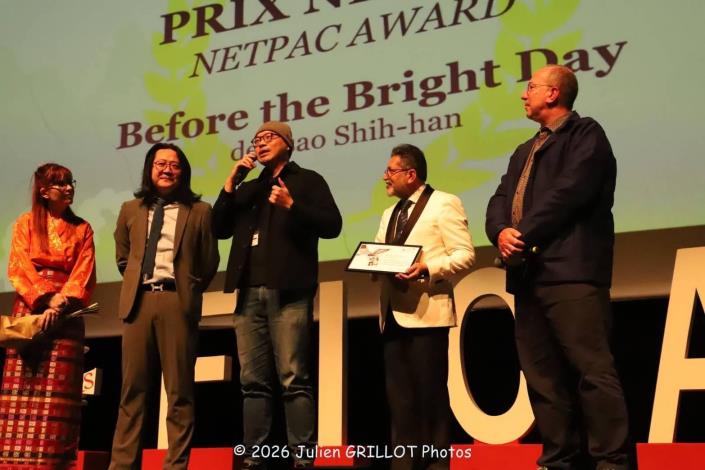 曹仕翰導演榮獲維蘇亞洲國際影展「亞洲電影促進聯盟奈派克獎」(維蘇影展攝影師Jean-François Maillot拍攝)