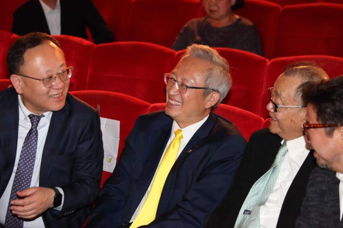 Shih Che, ministre de la culture, François Chih-chung Wu, Ambassadeur de Taïwan, Chiu Fu-sheng, producteur de film et Arthur Chu, président de l'Institution du film et de l'audiovisuel de Taïwan (photo credit: Filmosa Festival)