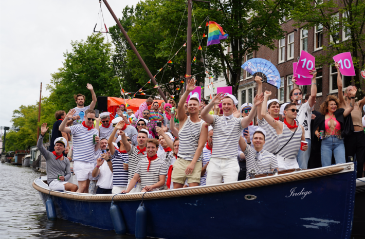 荷蘭兩側民眾盛裝出席阿姆斯特丹驕傲節(@PeiiLu) (2)