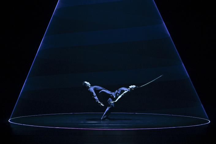 pic2_Dancers embody the yearning to fly – Birdy (Photo_ LIU, Ren-Haur)