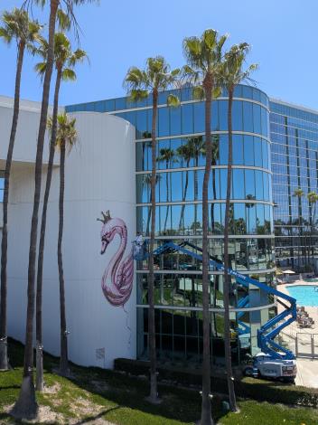 2-Bamboo Yang's SoCal graffiti debut at Hyatt Regency Long Beach (Provided by Taiwan Academy in LA)