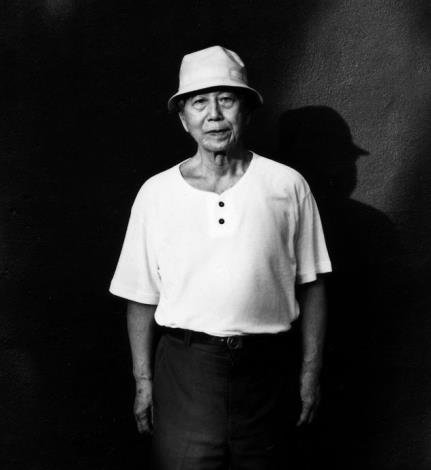 「言語を超える世代」詩人の林亨泰さん死去　文化部は表彰を願い出る