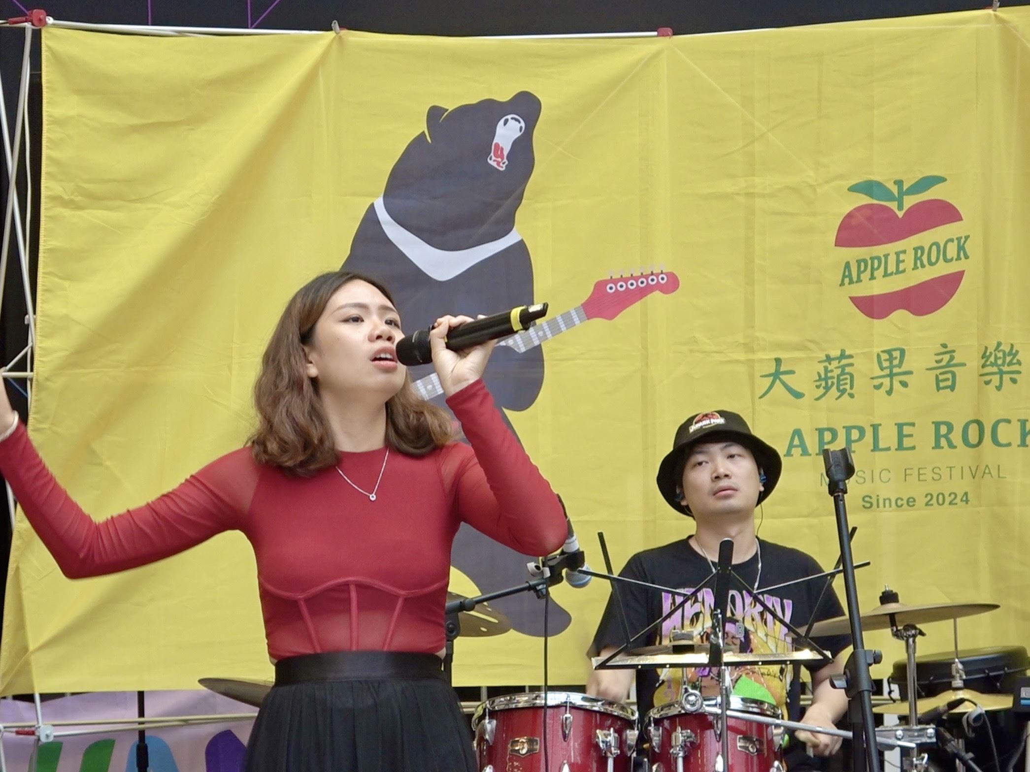台湾のバンド、ニューヨーク「Apple Rock Music Festival」で演奏