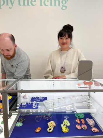 藝術家吳沛璇及本次展出作品