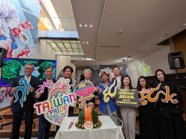 紐文中心35週年茶會齊聚藝文界 展望「Taiwan POP」交流新篇章