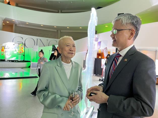 Ambassador James K. J. Lee congratulates Shu Lea Cheang for winning LG Guggenheim Award