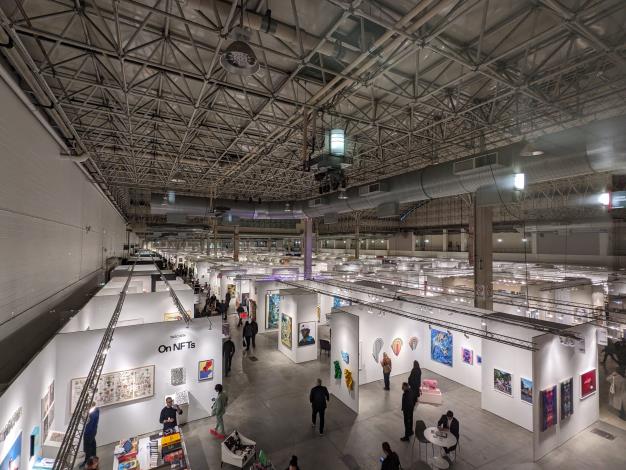Interwoven Timelines: Taiwan Video Arts Showcase at EXPO CHICAGO