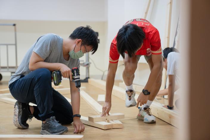 工作坊過程中進行團隊合作