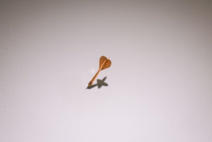 康立穎，〈子午物件-空/場〉-3，2014、2024，紅銅、青銅、鐵、鍍金、化學染色