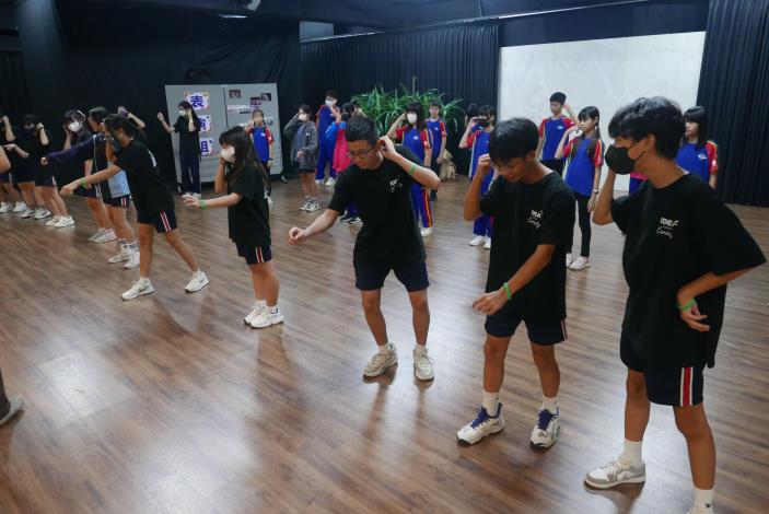 青少年「做劇場」體驗與欣賞