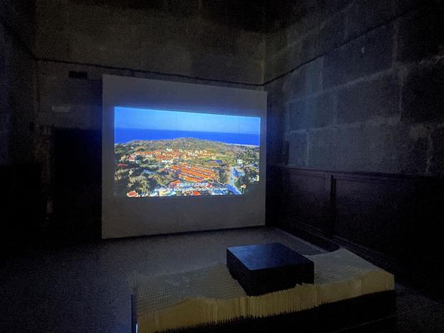 第19屆威尼斯建築雙年展臺灣館以大會主題「智慧‧自然‧人工‧集體」為基礎，重新審視臺灣在既有的歷史脈絡基礎上「漂蕩的智慧」，面對不可預測的外部自然災害或地緣政治，在全球化與漂蕩危殆的未來之下，建築在灰色地帶的韌性。（國立臺灣美術館提供）