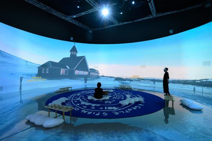 4_「天空寫下的故事」展覽現場，國立臺灣美術館提供，攝影：ANPIS FOTO 王世邦