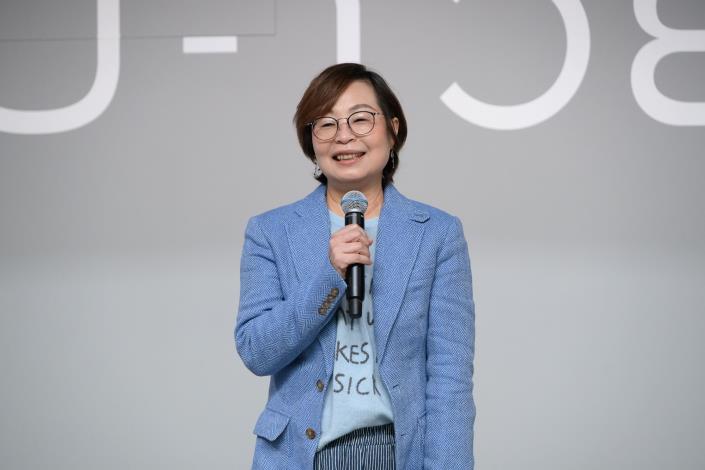 「結界—灶跤」展覽開幕式，貴賓工研院服務系統科技中心經理施香蘭致詞，國立臺灣美術館提供，攝影：ANPIS FOTO王世邦