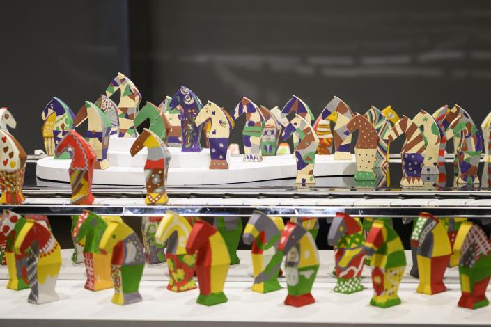 01島嶼拾色 感動馬國美特展_展間空景 (5)