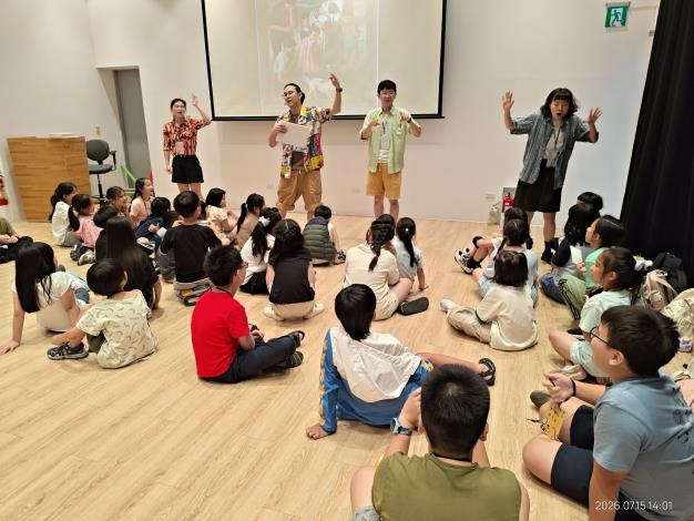 圖4、國美館國家語言視覺藝術體驗營-練習用台語講畫內有啥人佇佗位做啥物代誌-縮