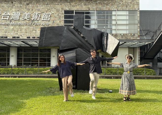國美館陳貺怡館長（左起）與文化部藝發司黃宏文副司長及朱銘文教基金會葉樹姍董事長合影 (4)