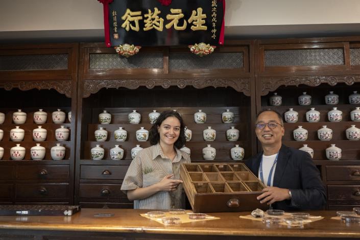 During her residency, Ben Aziza (left) visited Dr. Wen-Te Chang, Deputy Director of the Li-Fu Museum of Chinese Medicine