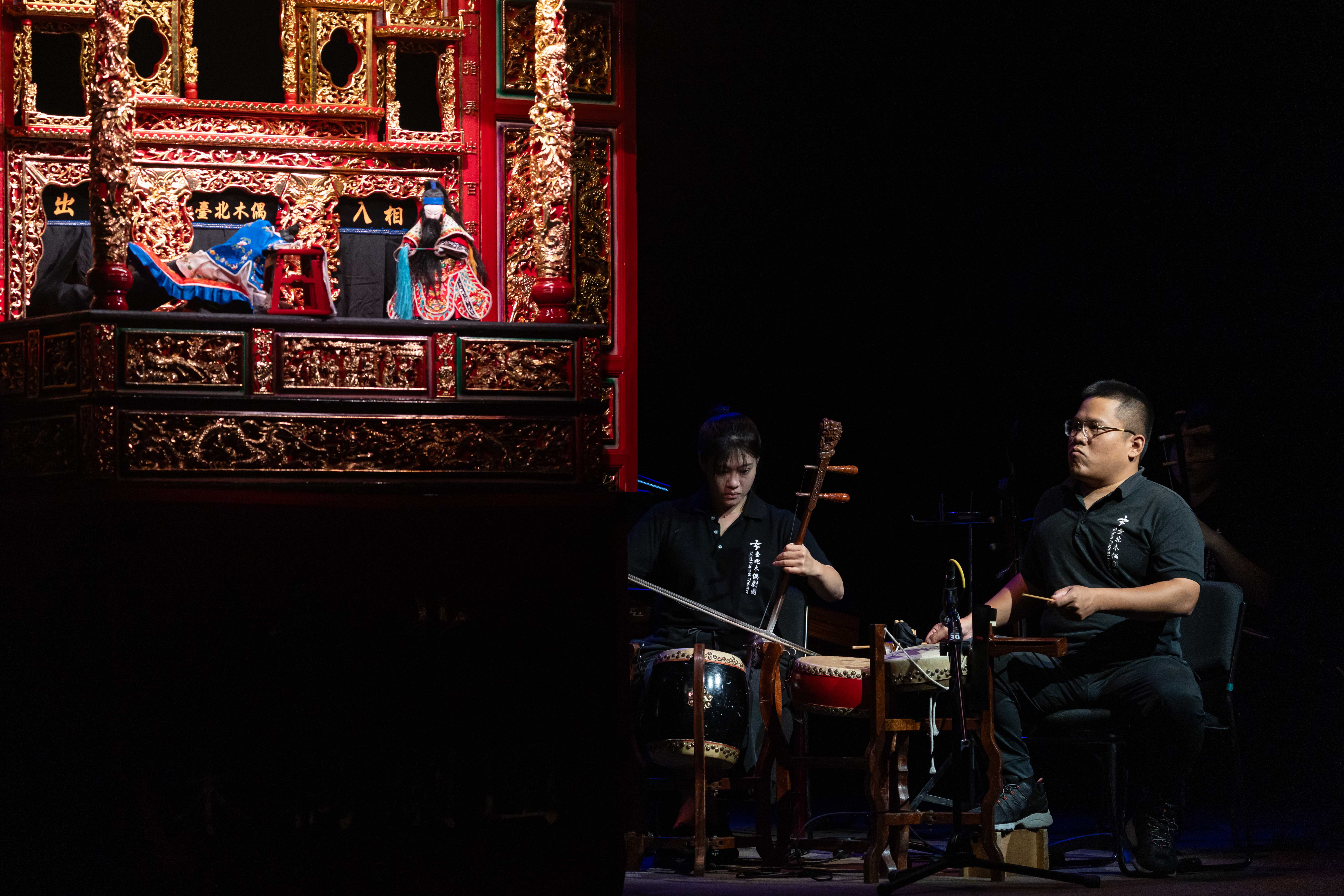 臺北木偶劇團《宿廟》｜左為劉士聞，右為林宸弘。