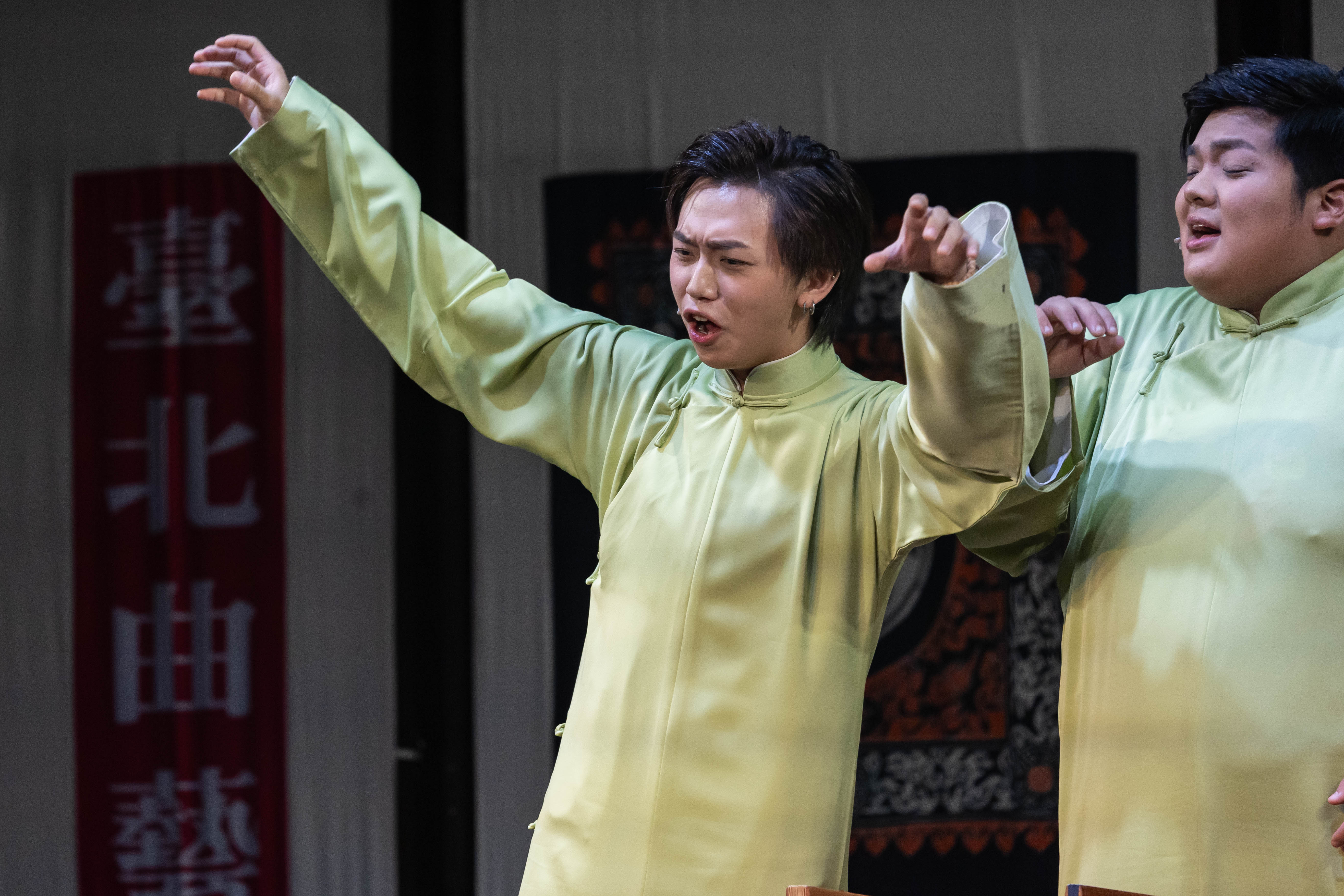 台北曲藝團《百吹圖》｜左至右分為林三寶、劉旭康。