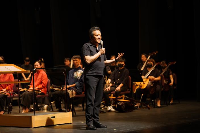 當代著名指揮家李英介紹演出內容