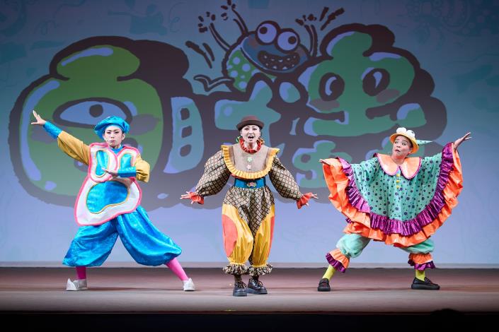 看戲劇團《白賊蟲》改編自蕭湄羲繪本《謊話蟲》，導入社會情緒學習理念，傳遞誠實與勇氣的情感教育。