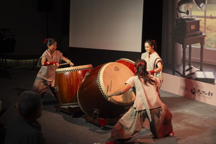 响仁和製鼓大師王錫坤與身聲劇場共同演出2