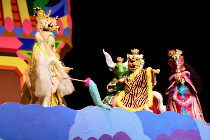 傳藝中心策辦「兒童布袋戲劇本創作推廣計劃」力圖打造兒童專屬布袋戲作品（圖為第一屆特優作品《小虎的實習歷險記》演出照）