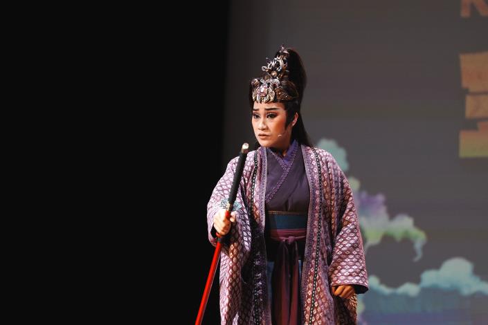 「我是楊麗花」海選大賽冠軍何佩芸飾元虎