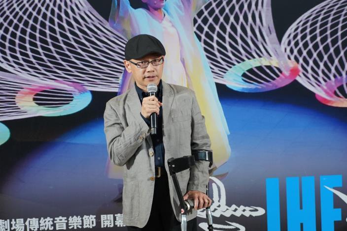 傳藝中心王逸群副主任指出，《看．見沈清》完美地結合了傳統與未來，展現出符合今年策展主題「純棉與混種」的多樣風貌。-1