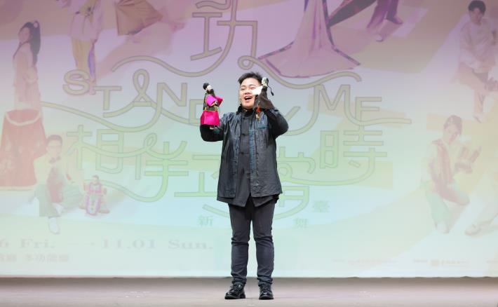 不貳偶劇新秀陳啓豐演出《海邊關救駕》，呈現泉州布袋戲「以文帶武、以武收尾」的特色，同時展現富有變化的掌中技藝。